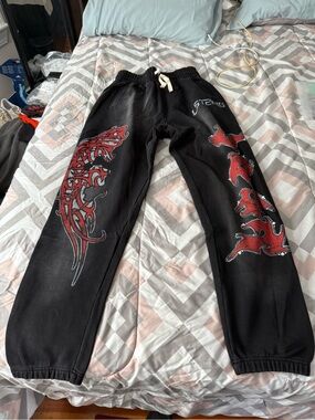 Lost Intricacy Black & Red Men’s Rhinestones Sweatpants Size XL